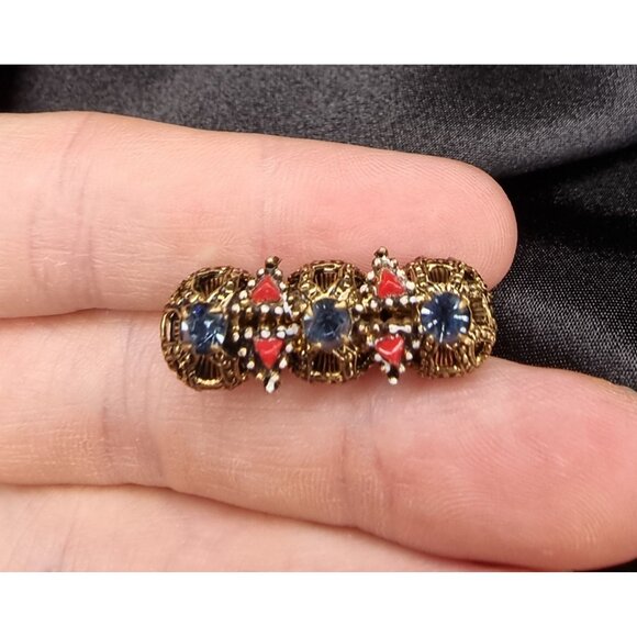 Vintage 1950s Gold-Tone Brooch With Blue & Red Glass Stones Intricate Filigree - Picture 6 of 6